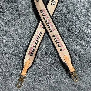 LV Purse strap (pink)